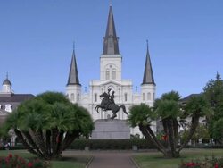 St. Louis Cathedral walkway and gardens at Jackson Square in New Orleans Stock Footage