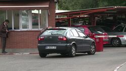 CLEAN : Spanish Ebola nurse touched face with infected glove: doctor News Clip