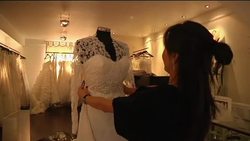 Bridal shops expect rush on Kate-style wedding dresses Instructional Video