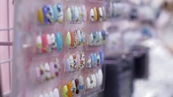CLEAN : All that glitters: Japan nailists turn manicures into art News Clip