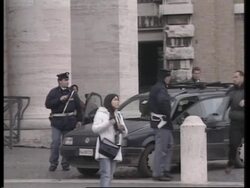 Man pulled from car and arrested in St Peters' Square News Clip