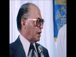 UNUSED 17 7 80  PRIME MINISTER BEGIN LEAVES HOSPITAL AFTER RECOVERY News Clip