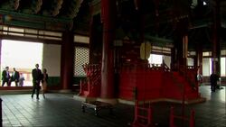 President Obama continues his state visit across Asia by visiting historical sites in Seoul, South Korea. (April 25) Instructional Video