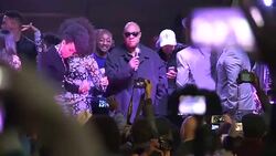CLEAN : Thousands join Stevie Wonder to pay tribute to Prince in LA News Clip