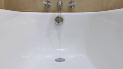 Free standing bathtub in corian Stock Footage