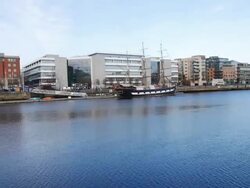 Dublin quays Stock Footage