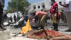 CLEAN : Car bomb kills 7 at Mogadishu restaurant: official News Clip