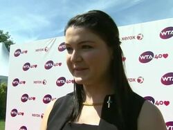 Interview with Dinara Safina at Wimbledon News Clip
