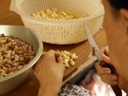 Garlic being peeled Stock Footage