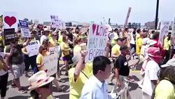 CLEAN : Anti Trump doctors protest draws a few hundred in Cleveland News Clip