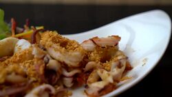 Fried squid with garlic pepper Stock Footage