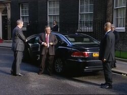 Iraqi president Jalal Talabani arrives in Downing St for talks with Blair News Clip