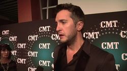 Artists arrive on the red carpet for the CMT Artists of the Year News Clip