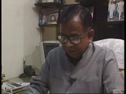 INDIA: BOMBAY: HIGH REAL ESTATE PRICES News Clip