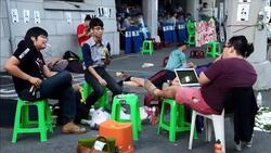 CLEAN : Protest groups face off in Taiwan over curriculum controversy News Clip