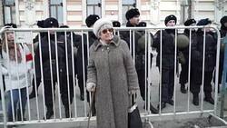 CLEAN : Thousands march in Moscow two years after Putin foe killed (2) News Clip