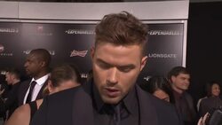 Banderas, Snipes, Statham rememeber Robin Williams at 'Expendables 3' premiere News Clip