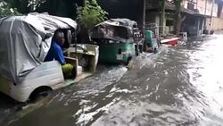 CLEAN : Foreign aid reaches flooded Sri Lankan capital 71 dead News Clip