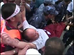 Violent clashes betwn pro-Tibet protesters and police nr Chinese embassy News Clip