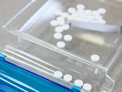 Counting pills Stock Footage