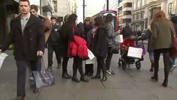 Shoppers On Oxford St Outside Topshop News Clip