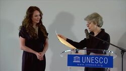 Sarah Brightman receives UNESCO Artist of Peace Award Instructional Video