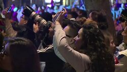 CLEAN : Mexico City welcomes in 2016 News Clip