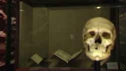 Exhibition marks the 400th anniversary of Shakespeare's death ++REPLAY++ News Clip