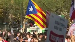 CLEAN : Catalonia: separatist student protest in Barcelona News Clip