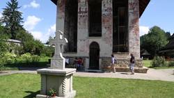 Romania, Bucovina - Voronet Painted Monastery Instructional Video