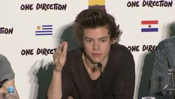 Boy band announce details of worldwide stadium tour at press conference Instructional Video