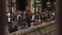 Crowds look on as Big Ben strikes twelve for the last time before restoration works begin on the Elizabeth Tower News Clip