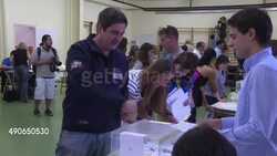 CLEAN : Catalonia vote opens with separatists tipped to win News Clip