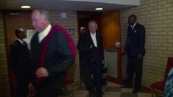 Pistorius, his father and lawyer leave court after prosecutor closes his arguments in the athlete's murder trial Instructional Video