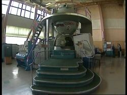 RUSSIA: ASTRONAUT MICHAEL FOALE PLANTS 1ST SEEDS GROWN IN SPACE News Clip