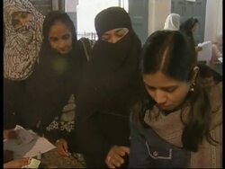 Voting, Zardari, Sharif voting, US team, PML-Q's Chaudhry News Clip