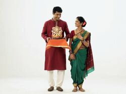 Portrait of a marathi couple celebrating ganesh chaturthi  Stock Footage