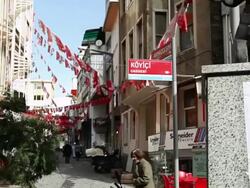 MS TU Shot of Falcon statue on city street / Istanbul, Turkey Stock Footage
