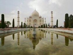LS Reflecting pool in front of Taj Mahal / Agra, Uttar Pradesh, India Stock Footage