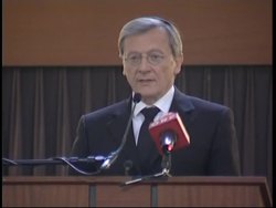 Memorial service for Holocaust survivor and famed Nazi hunter News Clip