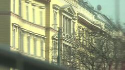 VOICED : Calle mas bella del mundo cumple 150 anos News Clip