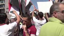 VOICED : Ir a la escuela en plena guerra News Clip