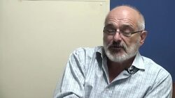 VOICED : Abejas amenazadas por soja News Clip