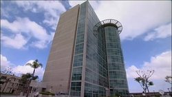 Lindsay Lohan returns to court over necklace case News Clip