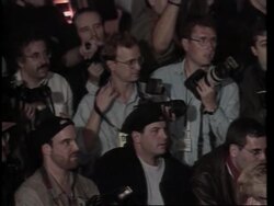 USA: Actor George Clooney Booed By Photographers Instructional Video