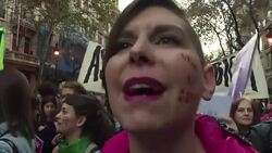 VOICED : Nos matan volvio a gritar en Argentina movimiento Ni una menos News Clip