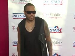 Lenny Kravitz at the T-Mobile Magenta Carpet At The 2011 NBA All-Star Game at Los Angeles CA. (Footage by WireImage Video/GettyImages) Stock Footage