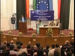 Balkenende meets Singh, comments News Clip