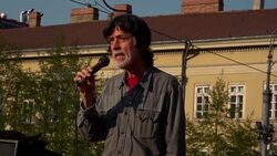 Large rally in Hungary for imperiled university Instructional Video