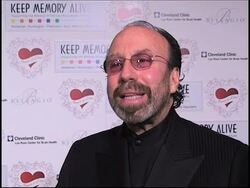 Illusionists Siegfried and Roy return to the stage for one night only News Clip